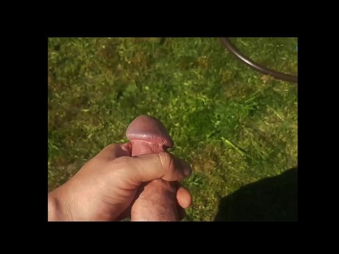 ❤️ Hot hottie gets kanyang pink puki fucked at cums sa isang pumulandit sa isang summer garden Sex video sa porn tl.pinkporno.ru ️❤