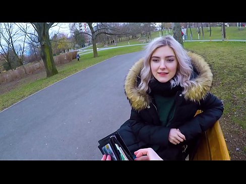 ❤️ Nilulon ang mainit na cum ng isang estranghero para sa pera - blowjob sa parke ni Eva Elfie Sex video sa porn tl.pinkporno.ru ️❤